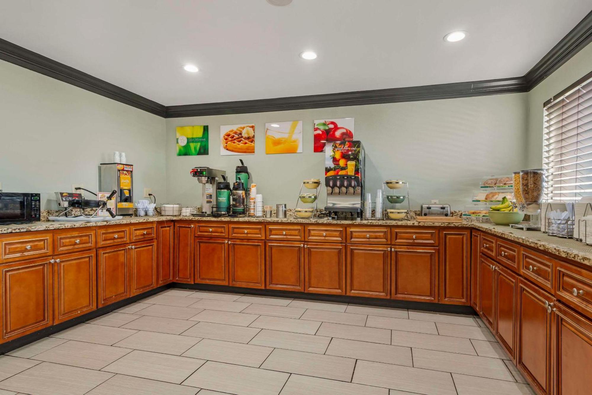 Quality Inn & Suites Morrow Atlanta South Luaran gambar
